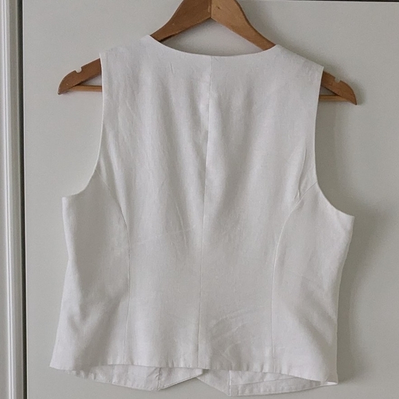 Button-front linen-blend vest, Size 10 - Picture 2 of 5